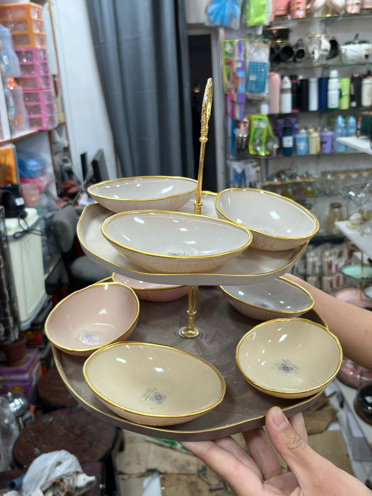 حاملة كعك و طقم تسالى